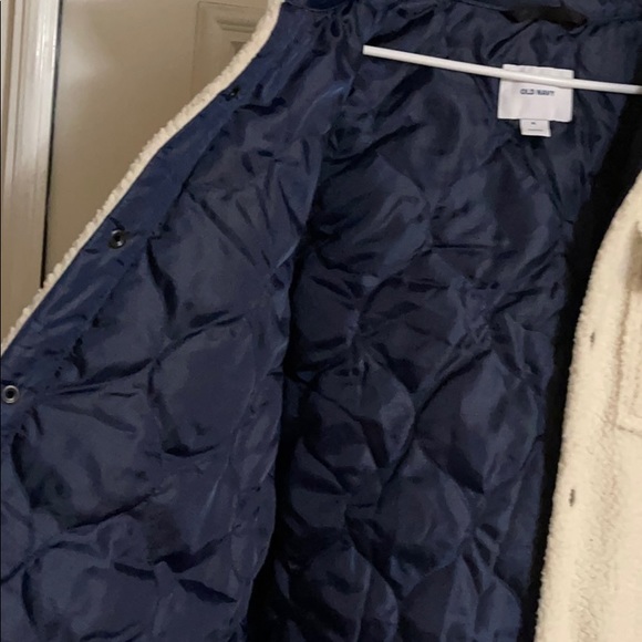 Men’s Old Navy Sherpa Jacket w/ pockets - Picture 2 of 5